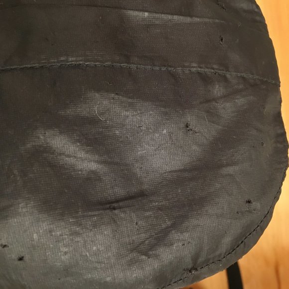 ***SOLD***Patagonia over shoulder travel bag - Picture 8 of 11